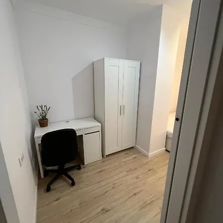 Cozy In City Centre Apartment *