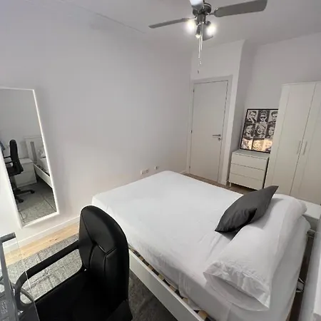 Cozy In City Centre Apartment *